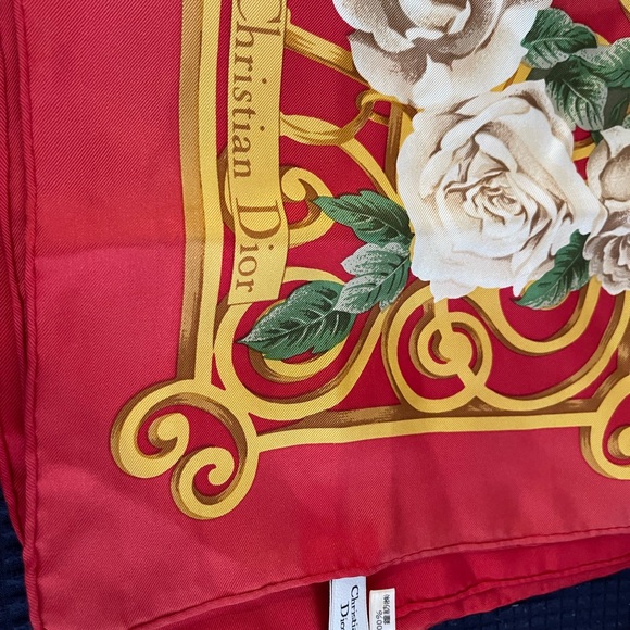 Christian Dior scarf 🧣 - Picture 2 of 4